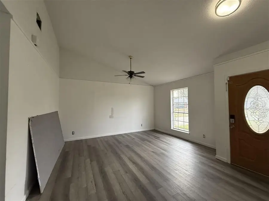 4033 Brentwood Avenue, Lake Charles, LA 70607 - #3