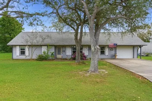 2916 Travis Street, Westlake, LA 70669