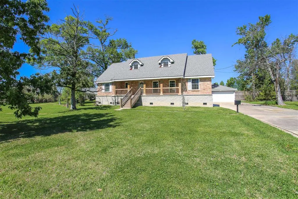 700 W Lagrange Street W, Lake Charles, LA 70605 - #1