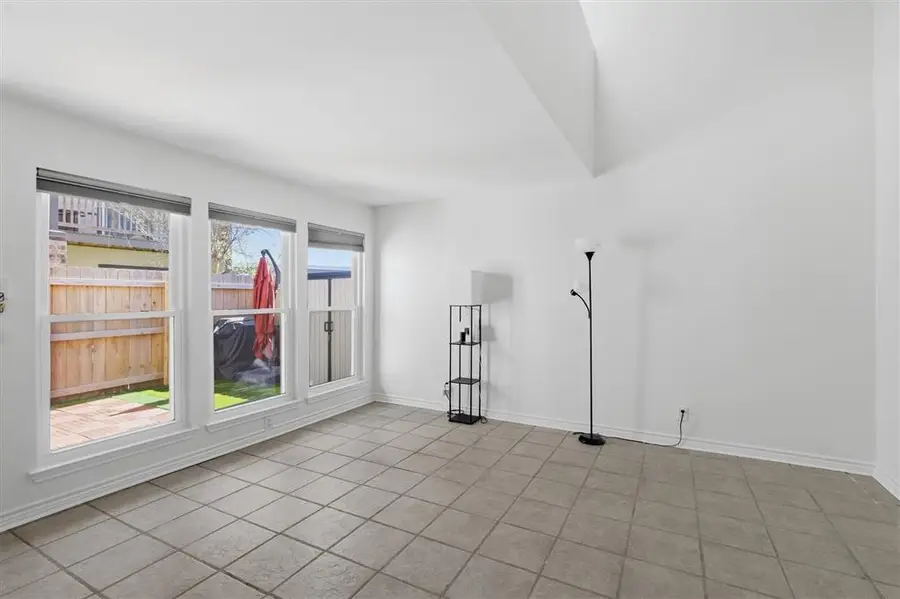 1020 W Mcnesse Street W #10 B, Lake Charles, LA 70605 - #2