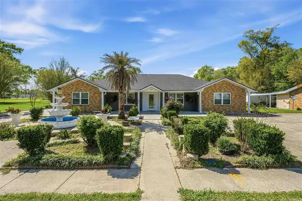 301 N Thomson Ave Avenue N, Iowa, LA 70647