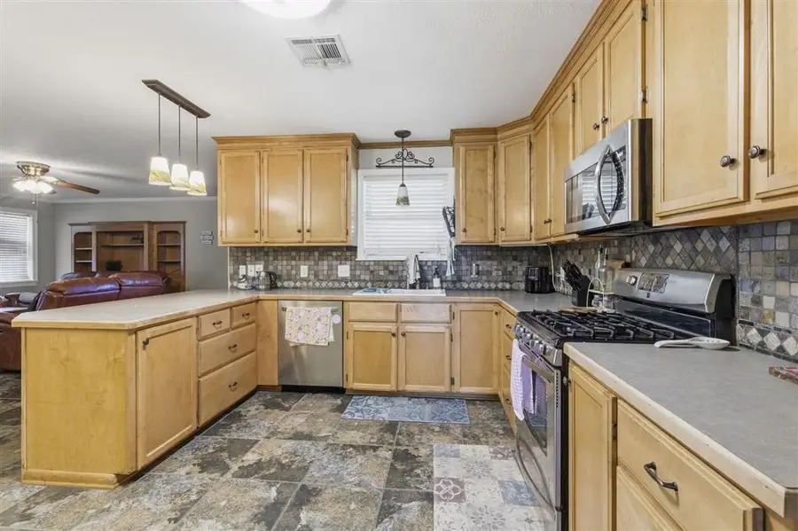 607 Lockwood Court, Lake Charles, LA 70605 - #3