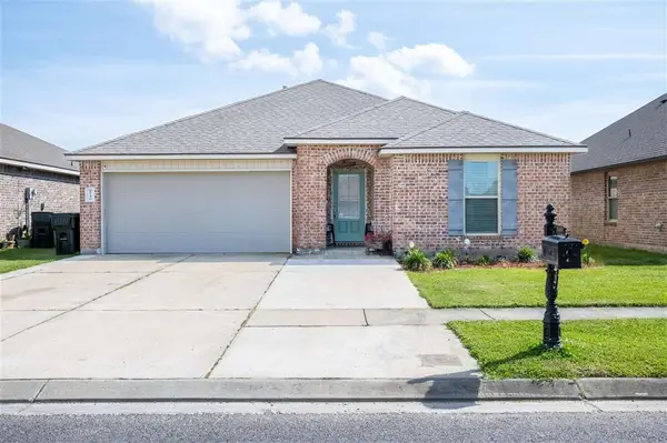 2240 N Savannah Lakes Dr Drive N, Lake Charles, LA 70607