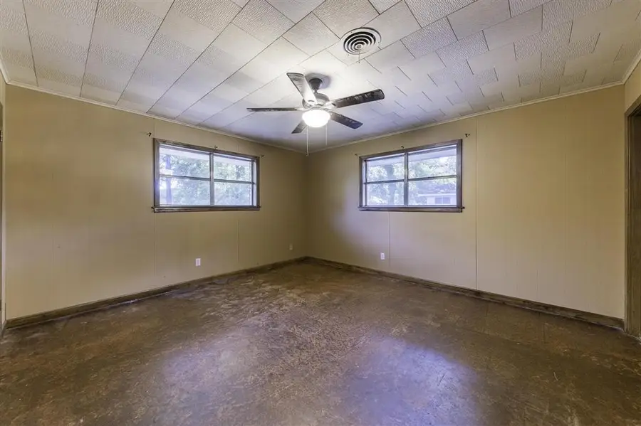 1612 E Stevenson St Street E, Vinton, LA 70668 - #2