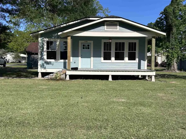 1100 S Adams S, Welsh, LA 70591