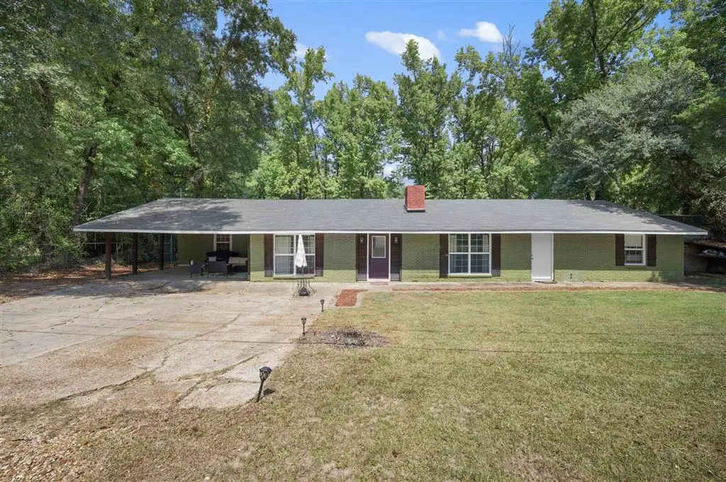 105 Allen Avenue, Leesville, LA 71446 - #1