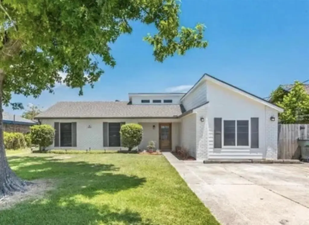 4033 W Briarfield St Street W, Lake Charles, LA 70607 - #1
