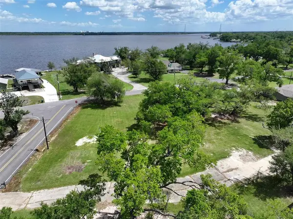 1340 Marine Dr Drive, Sulphur, LA 70665