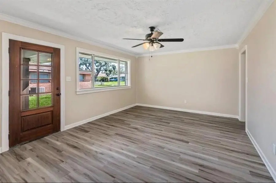 203 Jackson Avenue, Sulphur, LA 70663 - #2