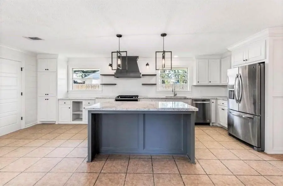 203 Jackson Avenue, Sulphur, LA 70663 - #3