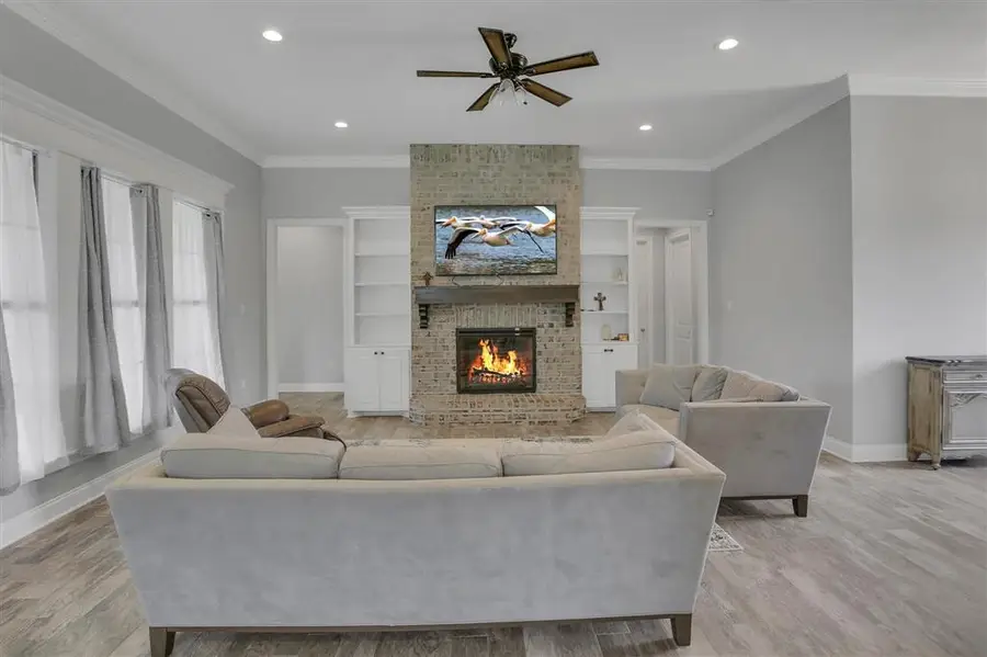 610 Woodland Street, Iowa, LA 70647 - #3