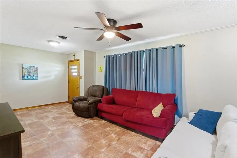 613 Glover Street, Lake Charles, LA 70605 - #3