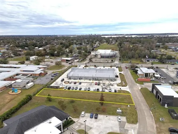 3723 Nelson Road, Lake Charles, LA 70605