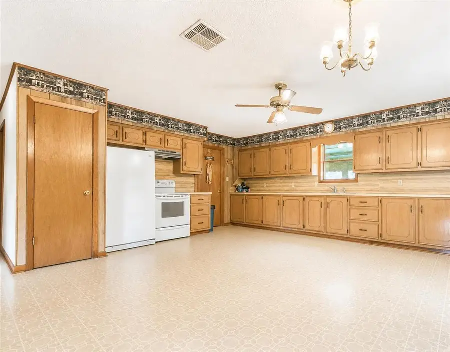 144 Cypress Street, Longville, LA 70652 - #3