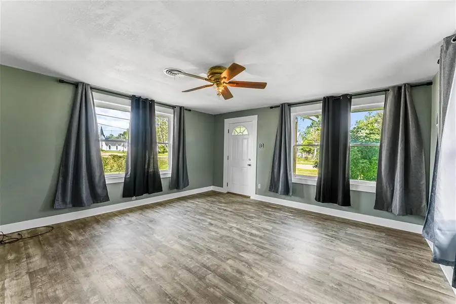 303 Hall Street, Dequincy, LA 70633 - #3