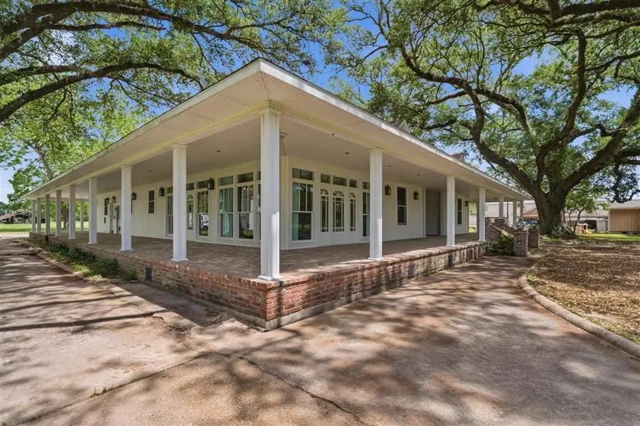 702 Shankland Avenue, Jennings, LA 70546 - #2
