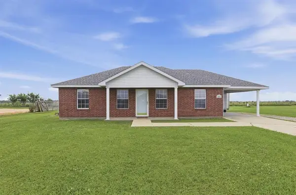 1351 Tall Sky Dr, Lake Charles, LA 70607