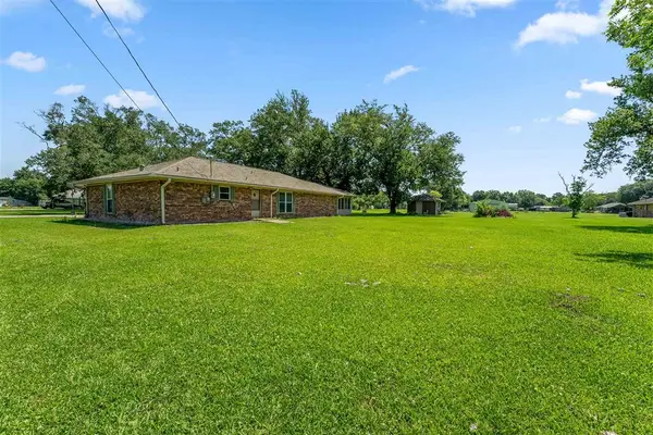 8094 Holland Road, Hayes, LA 70646