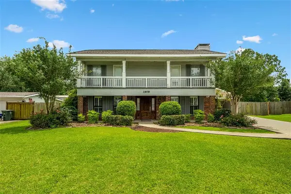 1909 Wilmax Street, Lake Charles, LA 70605