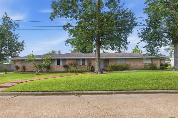727 Julius Street, Lake Charles, LA 70605