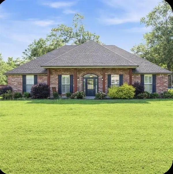 1543 Holly Run Drive, Lake Charles, LA 70611
