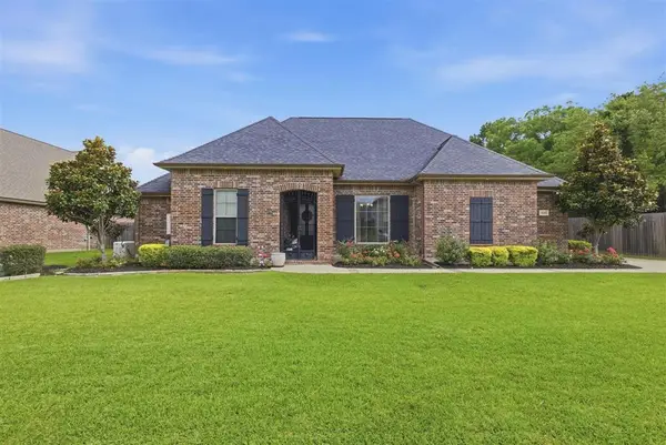 900 Worthington Boulevard, Lake Charles, LA 70605