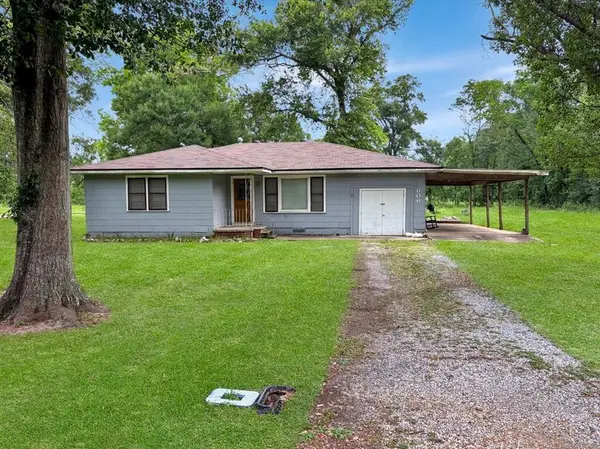 606 W 9th Avenue W, Oberlin, LA 70655