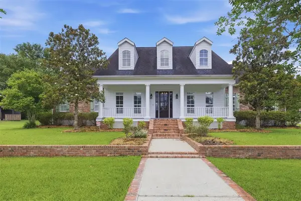 2411 Bon Vie Drive, Sulphur, LA 70665
