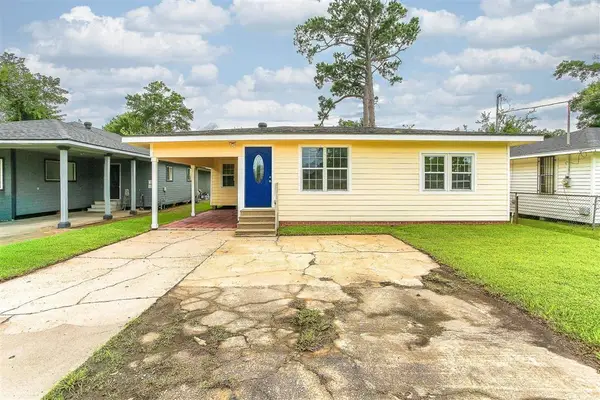 719 Adams Street, Lake Charles, LA 70601