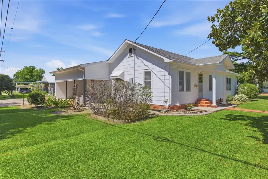602 Third Street, Jennings, LA 70546 - #3