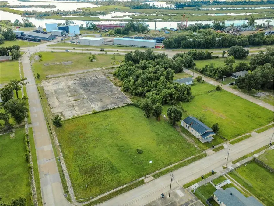 1215 Gieffers Street, Lake Charles, LA 70601 - #3