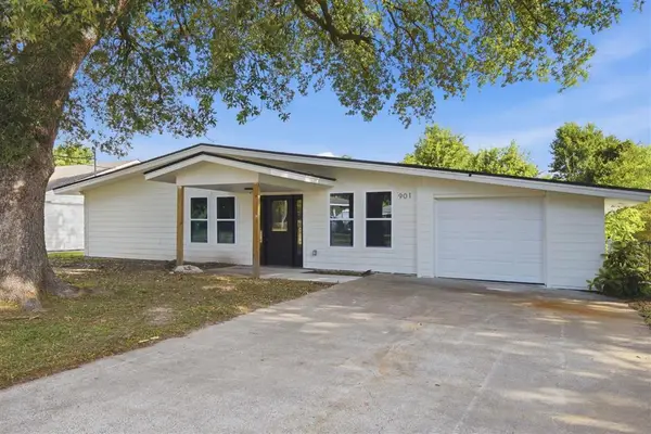901 Cherryhill Street, Lake Charles, LA 70607-0000