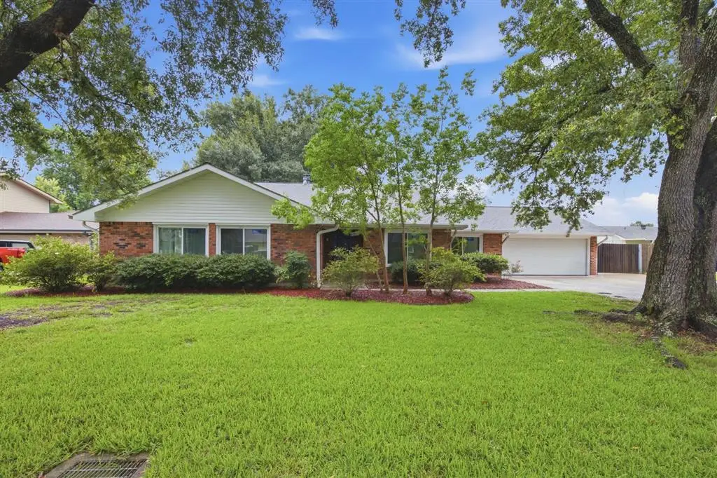 4805 W Quail Hollow W, Lake Charles, LA 70605 - #1