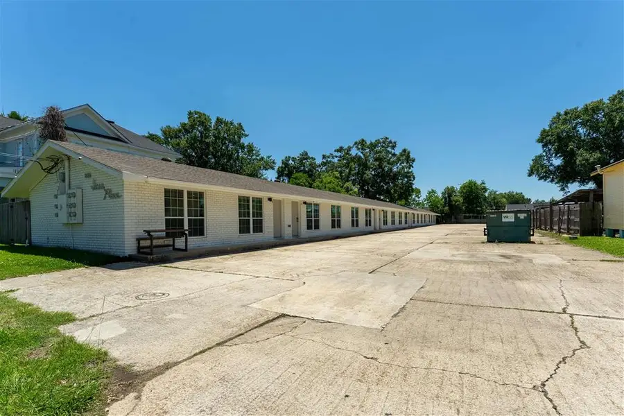 638 Iris Street, Lake Charles, LA 70601 - #3