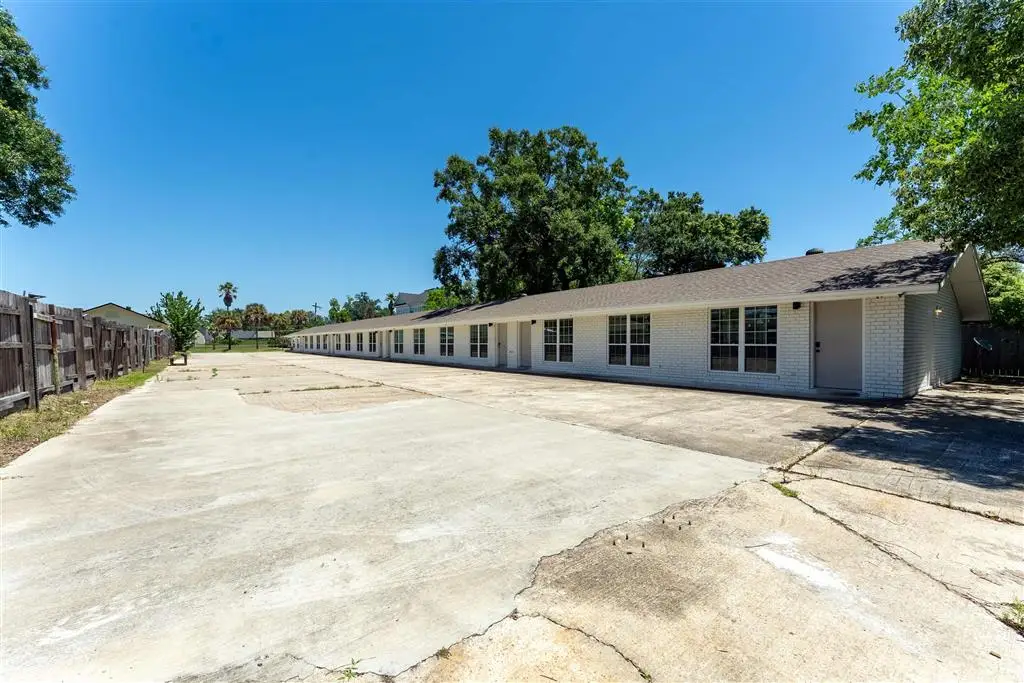 638 Iris Street, Lake Charles, LA 70601 - #1