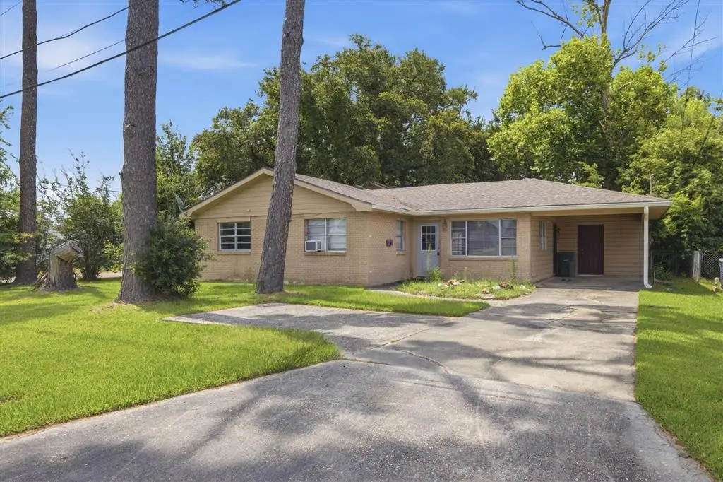 701 Park Hill Dr Drive, Lake Charles, LA 70605 - #1