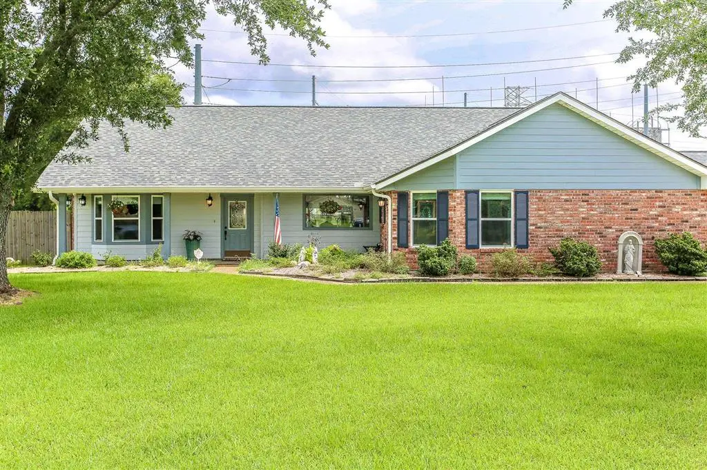 515 S Lake Court Drive S, Lake Charles, LA 70605 - #1