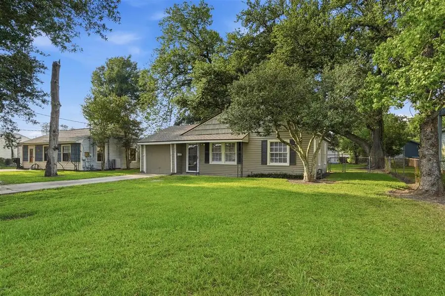 220 Heather Street, Lake Charles, LA 70605 - #3