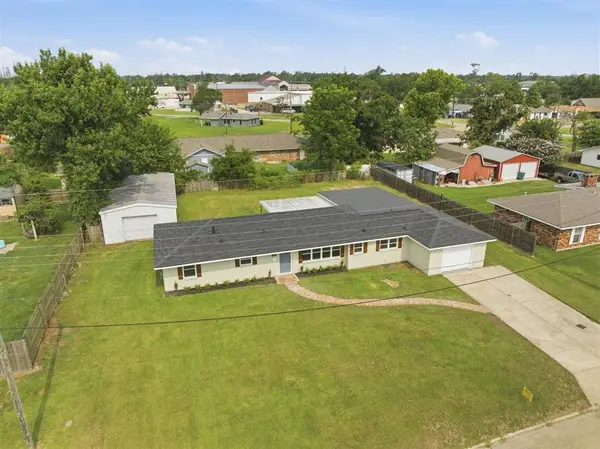 1207 Matilda Street, Westlake, LA 70669