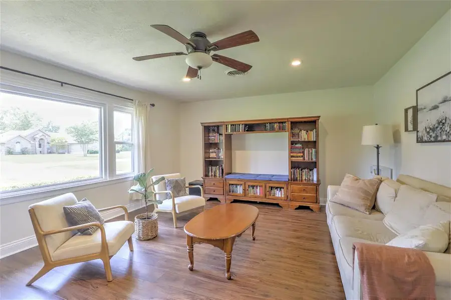 207 Sheridan St Street, Lake Charles, LA 70605 - #2