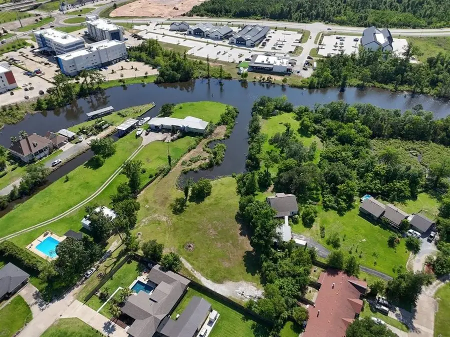 1040 Holly Street, Lake Charles, LA 70601 - #3
