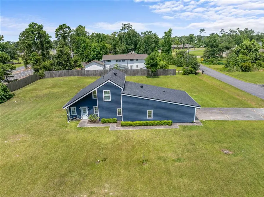 111 E Park Manor E, Moss Bluff, LA 70611 - #3