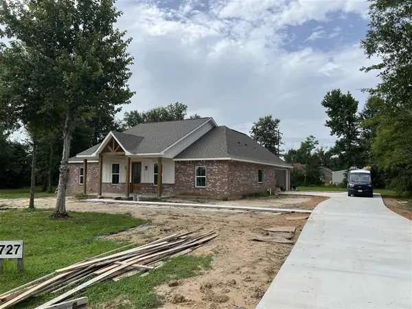 727 Augustine Drive, Lake Charles, LA 70611