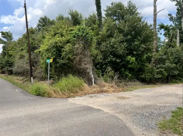 Tower Road, Westlake, LA 70669