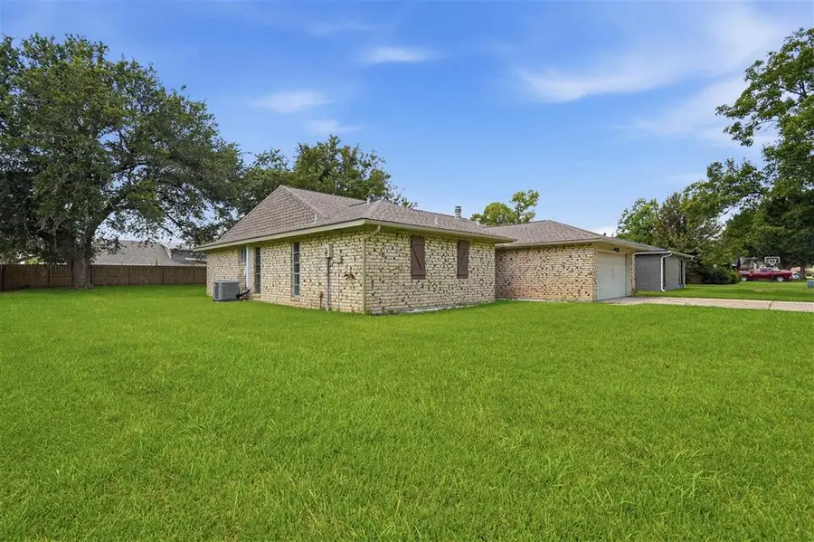 1413 S Meadow Ln Lane S, Lake Charles, LA 70605 - #2