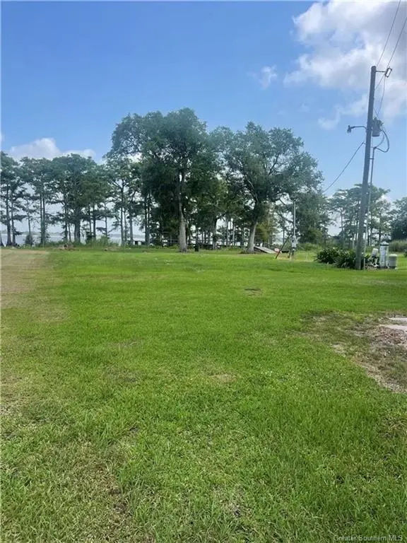 6903 S Lake Cove Road, Gueydan, LA 70542