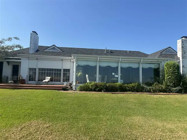 3820 Bluff Lane, Lake Charles, LA 70605