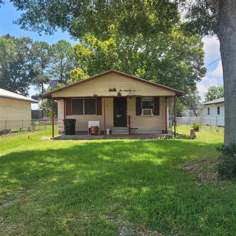 527 Lousiana Avenue, Lake Arthur, LA 70549 - #1