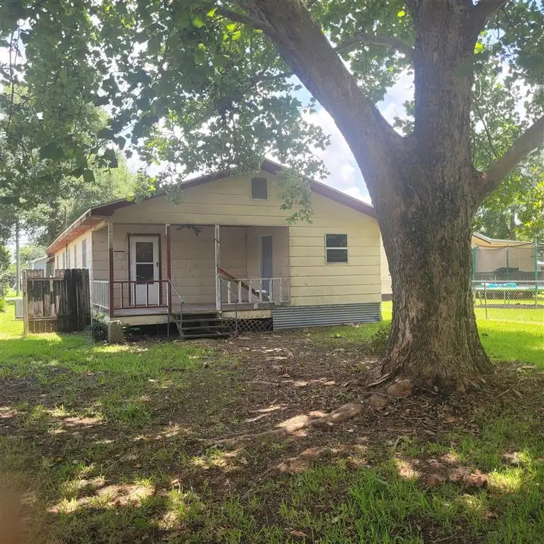 527 Lousiana Avenue, Lake Arthur, LA 70549 - #2