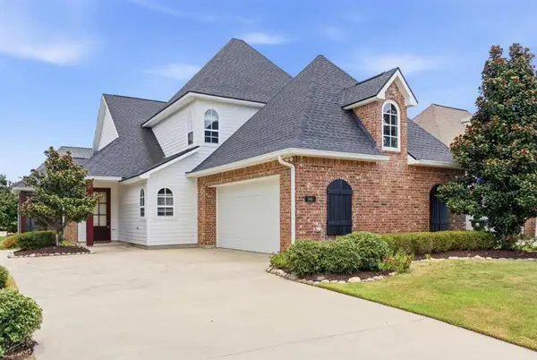 5831 Weeping Willow Drive, Lake Charles, LA 70605